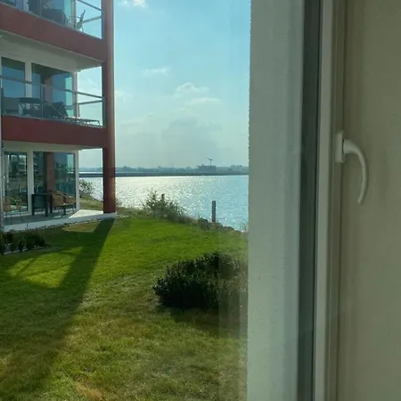 아파트 Direkt Am Mit Pool Und Sauna, Fusslaeufig Erreichbar, Barrierefrei *