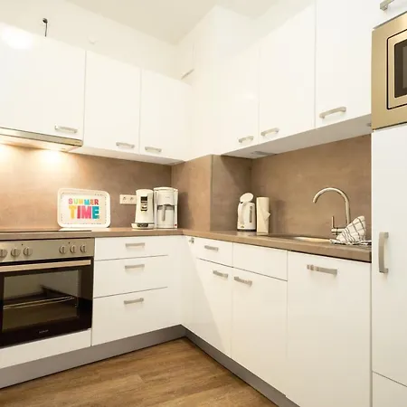 Direkt Am Mit Pool Und Sauna, Fusslaeufig Erreichbar, Barrierefrei * 카페룬